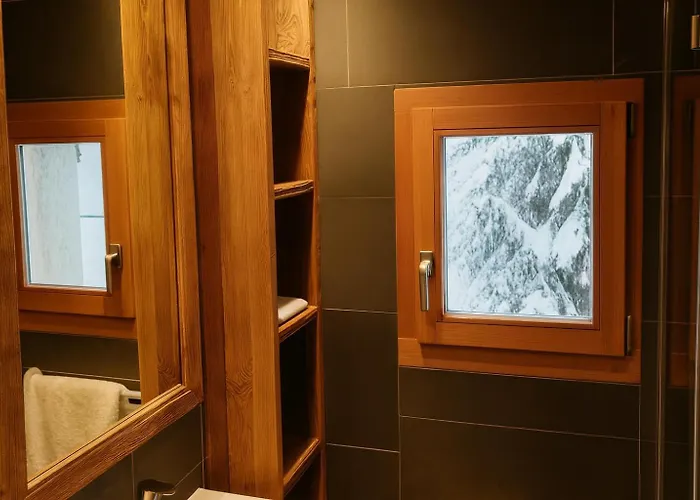 Bright Alpine Retreat Walk To Corvatsch Apartamento *